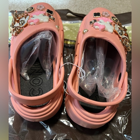 Brand New Comfortable Clogs - Picture 4 of 5